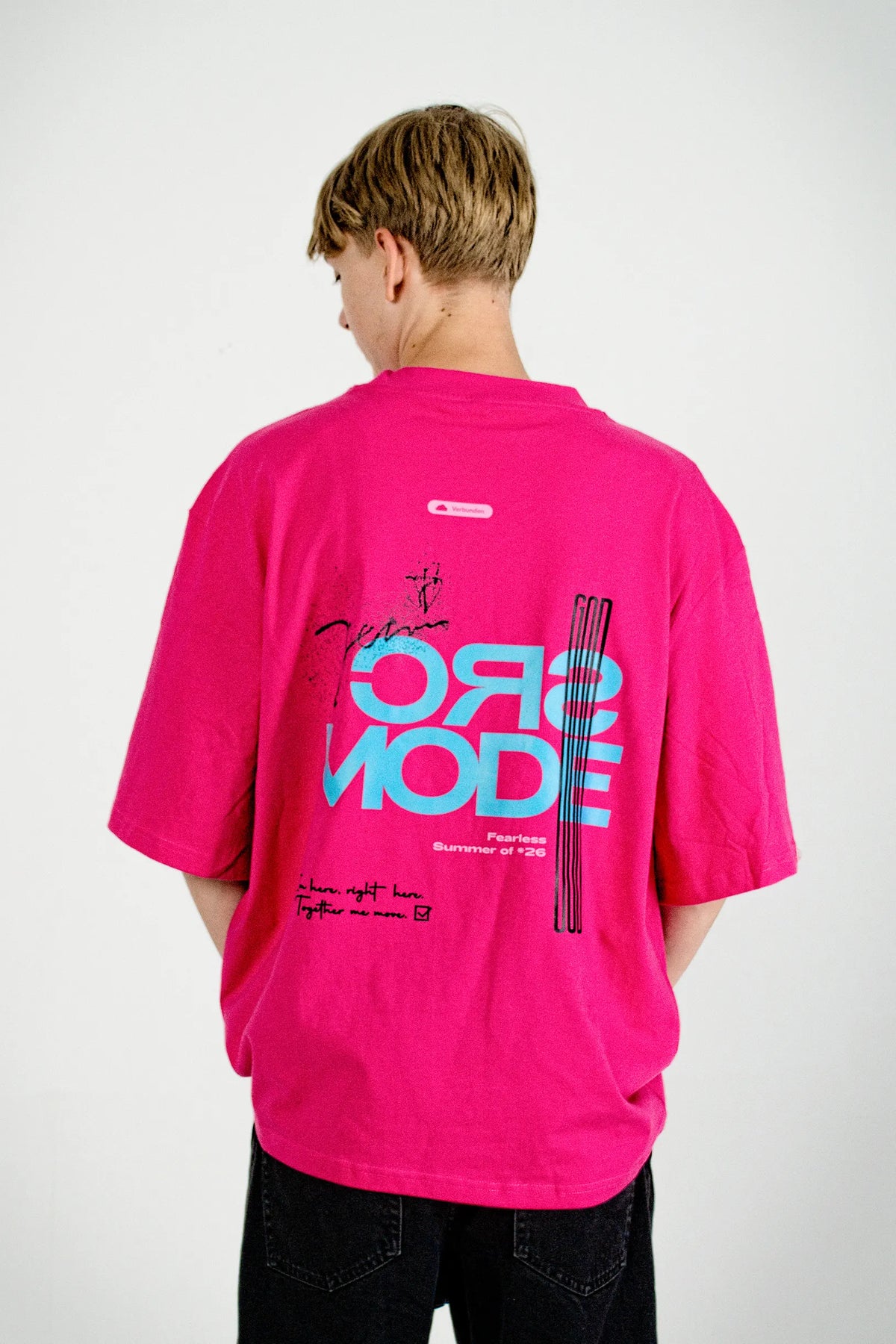 Back view: Fearless Summer SRC-Mode Shirt in Hibiscus Pink with SRC-MODE back print