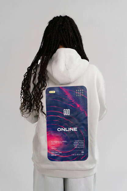 Rückenansicht des Open Source Ticket Fluff Zip von Source Mode mit großem Access Ticket Backprint. Oversized Fit, Midi-Länge und weiches Tragegefühl. Christliche Premium Streetwear für Gegenwart, Verbindung und Gottes offenen Zugang.